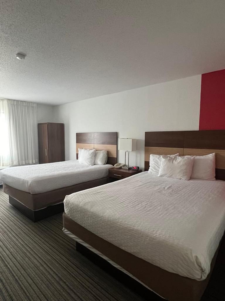รามาดา บาย วินด์แฮม เอฟฟิงแฮม Hotel ภายนอก รูปภาพ